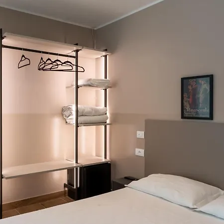 M14 Residenza Bassanello Pensión *